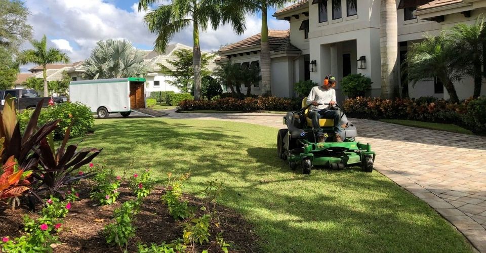 Lawn Care Naples FL